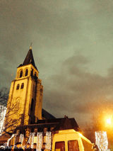 组图：张歆艺杨树鹏国外甜蜜跨年 疑为婚礼踩点