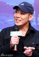 李连杰携《海洋天堂》大连宣传 放映现场感动多