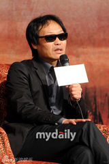 组图：《杨贵妃》釜山发布会 范冰冰粉裙抢眼