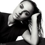 高清组图：娜塔丽波特曼登杂志 黑白写真秀优雅