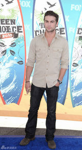 高清组图：《绯闻女孩》男星切斯-克劳福微笑迷人