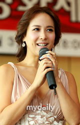 幻灯图集：吴志浩赵茹珍任韩国大钟电影奖宣传大使