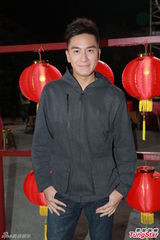 组图：张智霖拉票受欢迎 陈山聪豪门梦碎复出