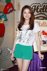 组图：徐淑敏过寿增肥 老公误以为再怀孕