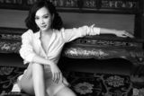 组图：陈数黑白大片性感优雅 褶皱长裙凸显女王气质