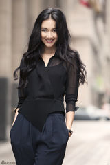 组图：韩雯雯街头中性写真个性帅气