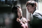 组图：《继承者们》李敏镐朴信惠亲密戏花絮