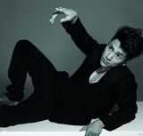 组图：陈坤黑白大片演绎复古时尚 型男本质尽显