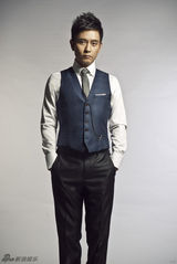 组图：谢君豪型男写真展露儒雅气质