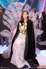 组图：亚姐决赛陈彦蓉爆冷封后 宫雪花透视抢镜