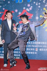 组图：郭富城戴墨镜宣传巡演 邀发哥合作寒战2