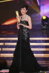 组图：杨怡凭《名媛望族》获最佳女主角