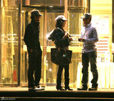 高清：高昊张晓晨夜宴编剧于正 相谈甚欢似谋划新剧