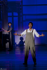 高清组图：田沁鑫音乐剧舞台唯美 区宁接棒前辈