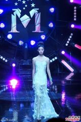 组图：16岁美少女走秀夺女模大赛桂冠