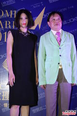 组图：贾乃亮当奶爸有难度 何洁谈释小龙超尴尬