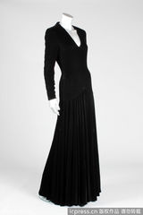 组图：戴妃生前10套经典礼服拍出800万天价