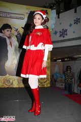 组图：《名媛望族》剧组齐聚宣传 杨怡压力大长痘