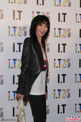 组图：梁朝伟张家辉碰头不聊金马奖