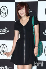 组图：尹恩惠Tiffany等众星亮相时尚活动