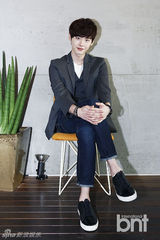 组图：对话李钟硕 坦诚与金宇彬演的就是爱情戏