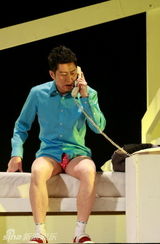 组图：话剧版《非诚勿扰》首演 潘长江巩汉林助阵