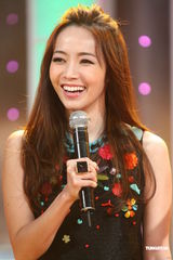 组图：侯佩岑吴宗宪黑白配 刘畊宏王婉霏不怕小三