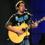 幻灯图：《美国偶像》男生12进10淘汰赛-暗夜星光