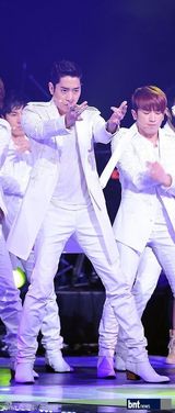 组图：神话Dynamic Duo出演音乐节目《You and I》