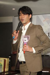 组图：车胜元台湾举行粉丝会 称最佳爱情是家人