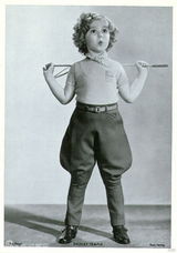 组图：秀兰邓波儿童星期可爱萌照似洋娃娃