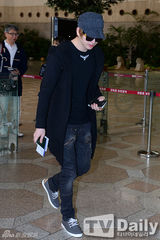 组图：超新星BlockB赴横滨录《M Countdown》