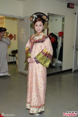 组图：众星助阵TVB慈善 巫启贤为马航乘客祈祷