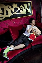 组图：大张伟全新写真 KTV主题式私宅首曝光