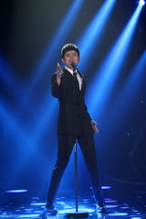 组图：《歌手2》第5期品冠补位 邓紫棋冲三连冠