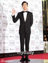 组图：众星闪耀大钟盛宴 河智苑金秀贤成焦点