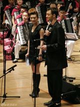 高清组图：尚雯婕三语主持法国音乐节