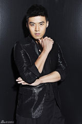 组图：王今铎拍型男写真 酷帅黑衣霸气十足