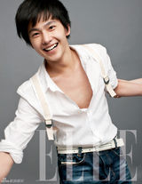 高清图：新红楼主演裸妆出镜 90后演员青春无敌