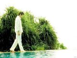 幻灯：陆毅三亚拍广告大片 演绎阳光海岛沙滩风情