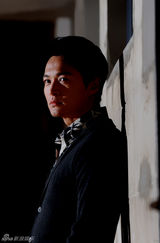 幻灯图：郑国霖拍炫酷写真 大展成熟男人魅力