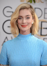 组图：《性爱大师》女星凯瑟琳粉蓝裙优雅亮相