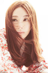 组图：张俪娇嫩和服写真曝光 女人味十足