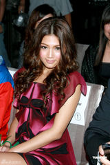 组图：周秀娜微博结识英超球员 瞒男友拒透对方情况