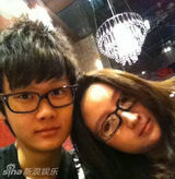 组图：赵本山儿子自拍照曝光 长相似姐姐星味足