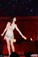 组图：邓紫棋曝林宥嘉支持个唱 害羞不谈