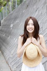 组图：逢泽丽奈夏日写真比基尼秀身材