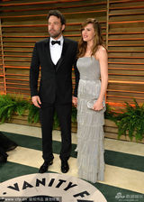 组图：奥斯卡晚宴养眼 可儿秀半球龙女大露背