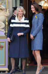 高清图：英国王妃凯特-米尔顿优雅现身百货公司