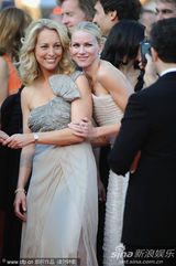 幻灯图集：《公平游戏》首映 娜奥米-瓦茨白色长裙